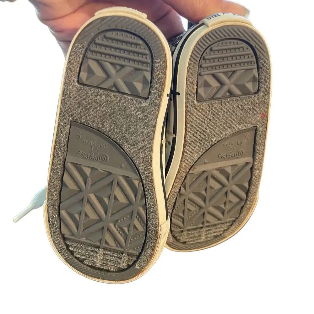 Converse Camouflage Paint Drip Shoes Toddler Size 5 EUC